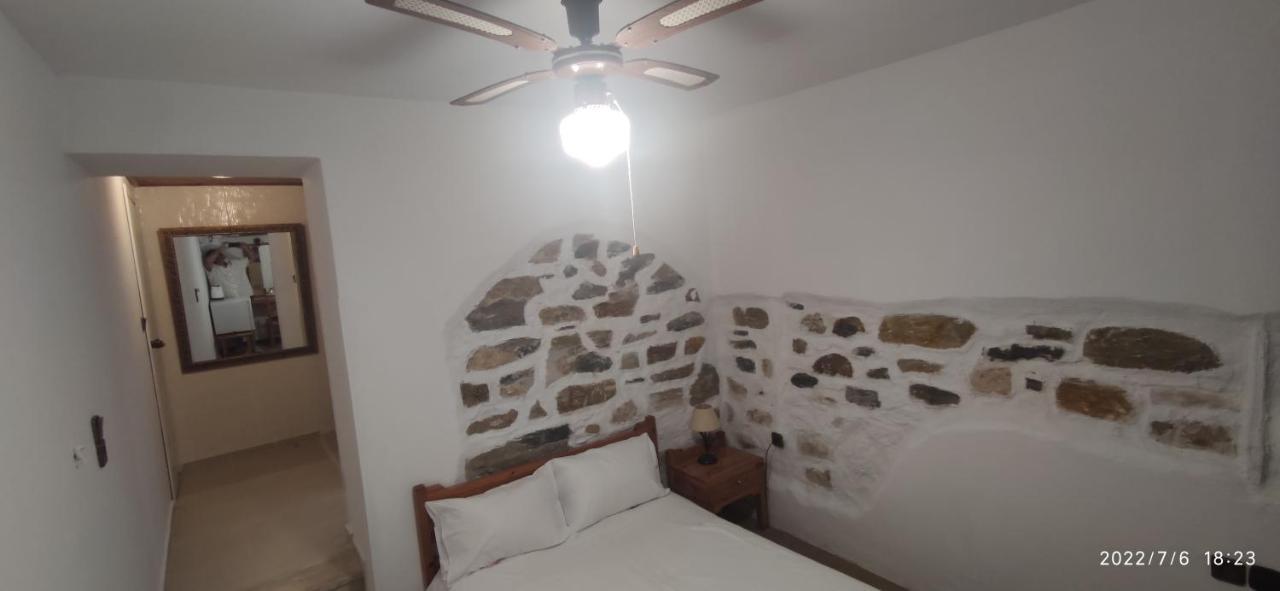 Odysseas Hotel Samos エクステリア 写真