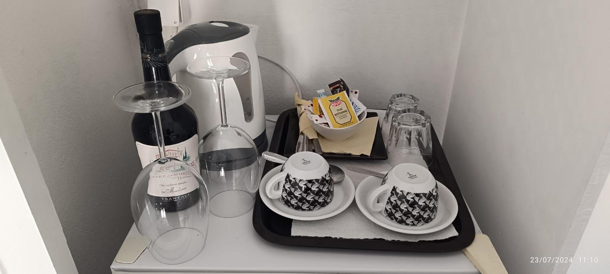 Odysseas Hotel Samos エクステリア 写真