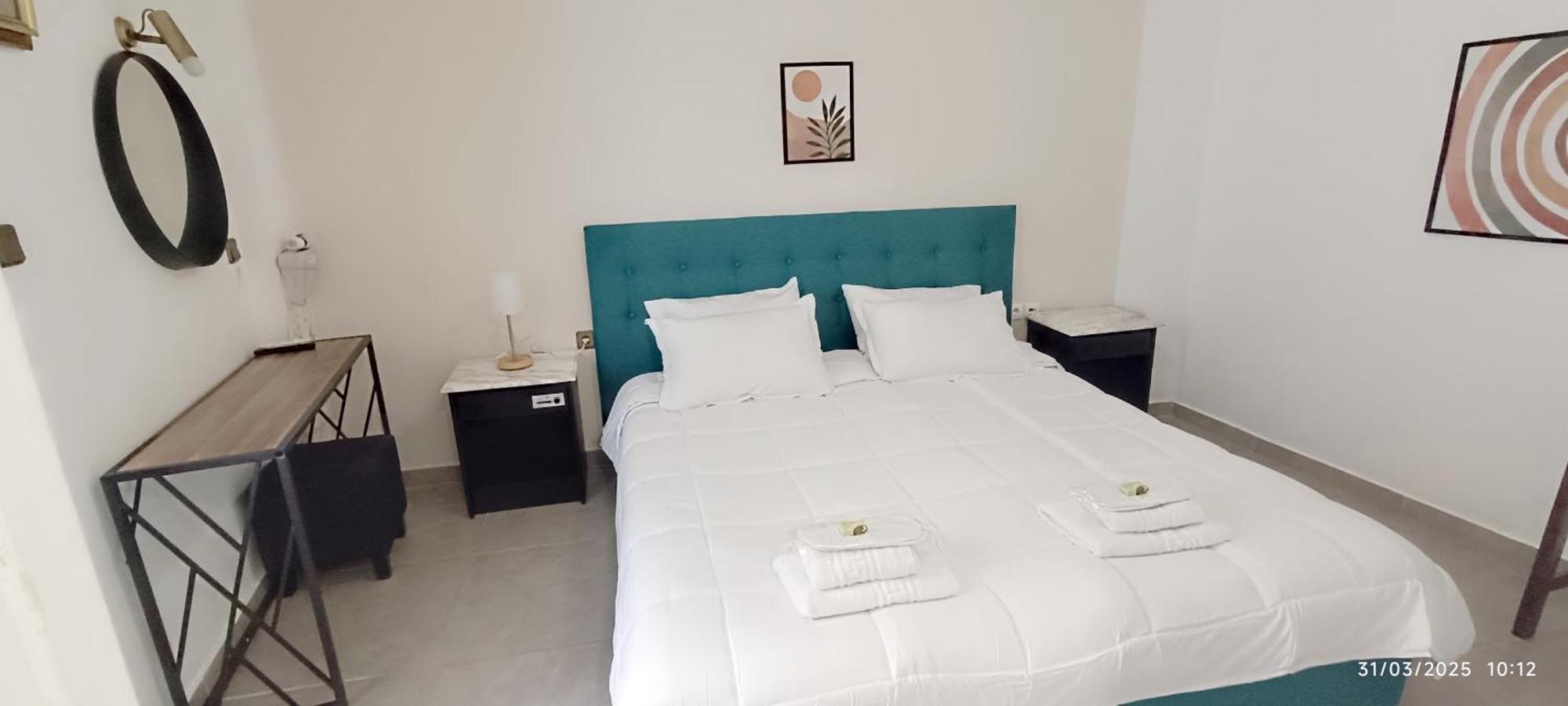 Odysseas Hotel Samos エクステリア 写真